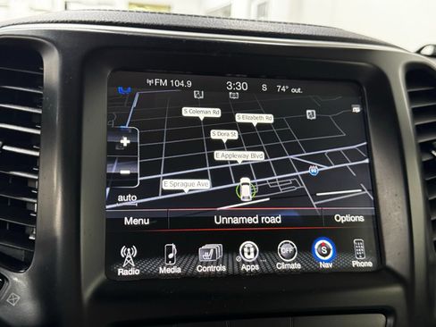 Used 2017 Jeep Cherokee Latitude w/ Comfort/Convenience Group AWD/4WD image 14