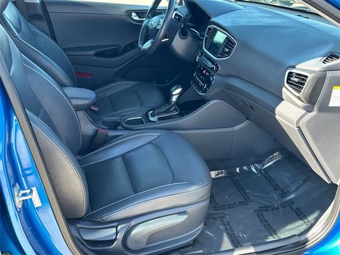 Used 2017 Hyundai Ioniq Limited image 12
