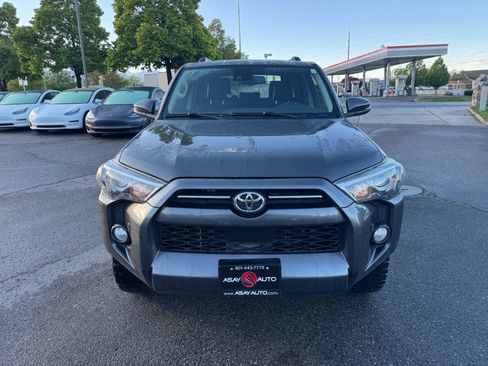 Used 2020 Toyota 4Runner SR5 Premium AWD/4WD image 8