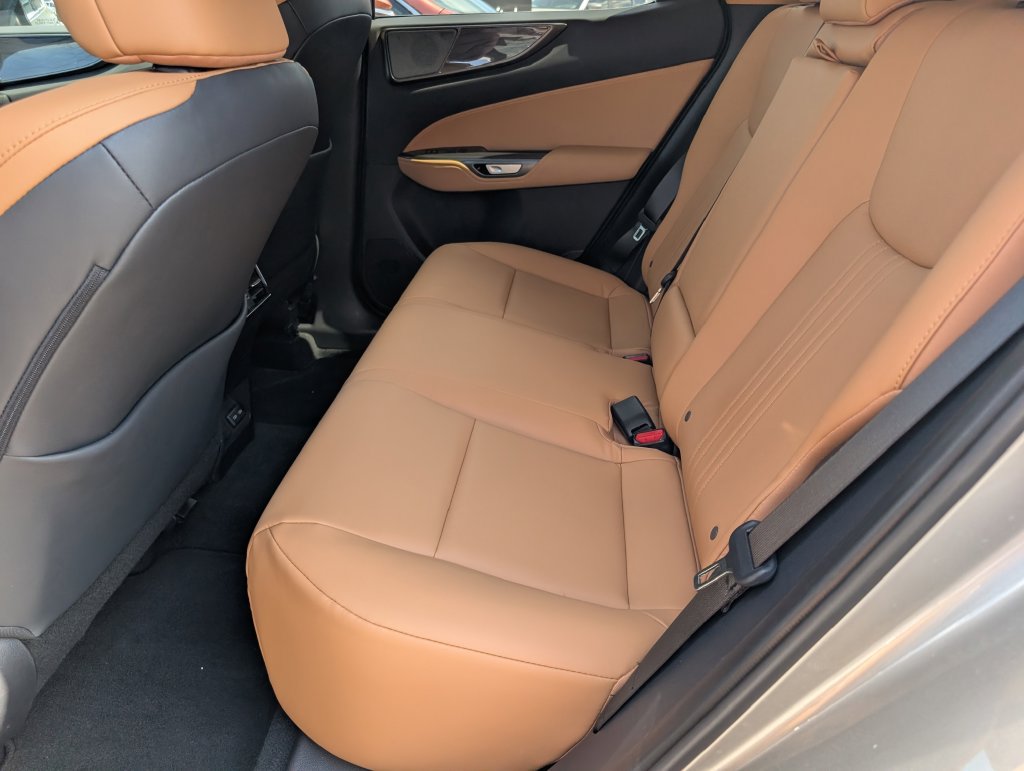 Used 2025 Lexus NX 250 FWD w/ Accessory Package (Z1) image 14