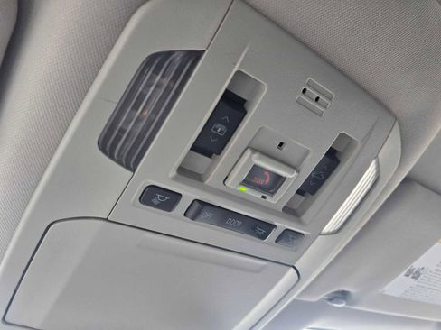 Used 2022 Toyota Highlander Platinum image 36