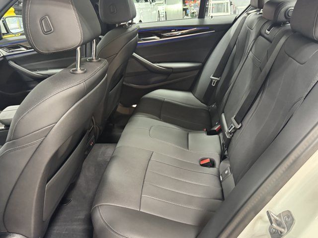 Used 2023 BMW 530i xDrive w/ M Sport Package AWD/4WD image 37