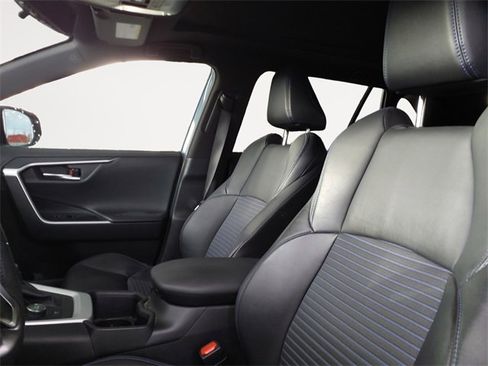 Used 2022 Toyota RAV4 XSE image 9