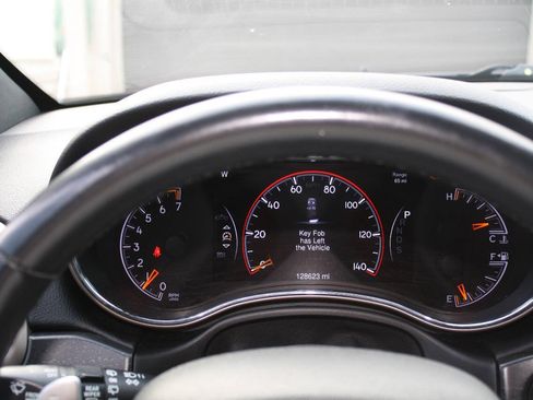 Used 2015 Jeep Grand Cherokee Altitude AWD/4WD image 9