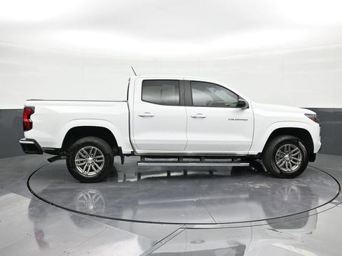 Used 2023 Chevrolet Colorado LT w/ LT Convenience Package image 6