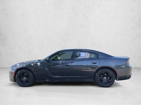 Used 2019 Dodge Charger SXT w/ Leather Interior Group RWD image 8