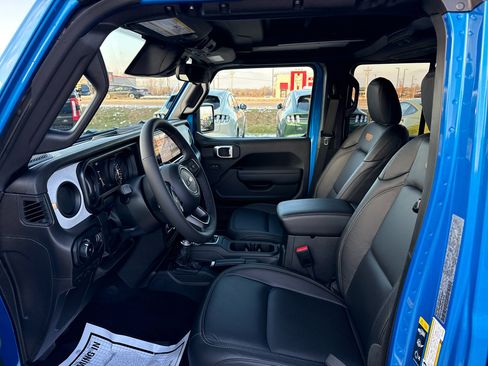 New 2026 Jeep Wrangler Unlimited Sport image 32