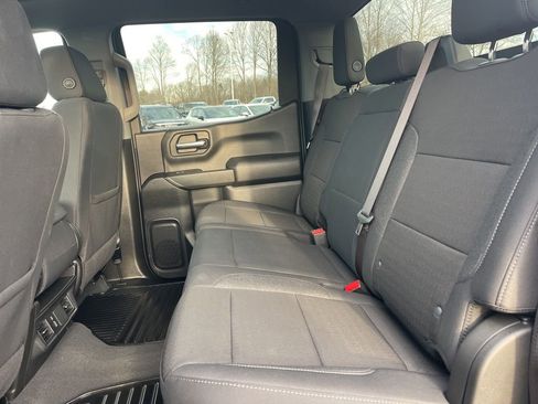 Used 2024 Chevrolet Silverado 1500 Custom w/ Dark Appearance Package image 12