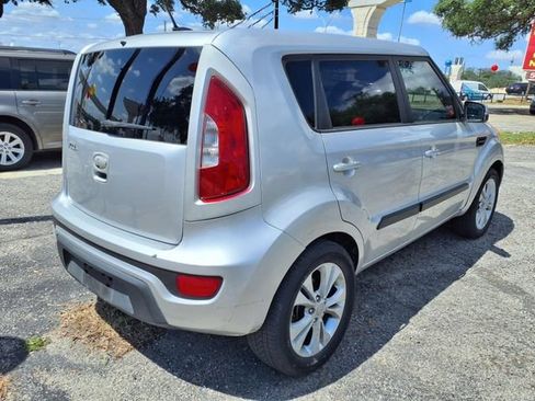 Used 2013 Kia Soul + FWD image 6