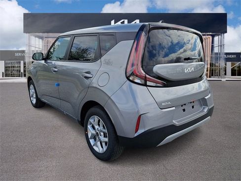 New 2025 Kia Soul LX w/ LX Technology Package image 3