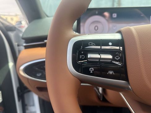 New 2026 Genesis GV70 2.5T Advanced image 18