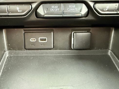 Certified 2022 Chevrolet Tahoe LT w/ Luxury Package AWD/4WD image 26