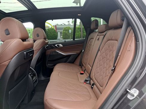 Used 2023 BMW X5 xDrive40i w/ Executive Package AWD/4WD image 10