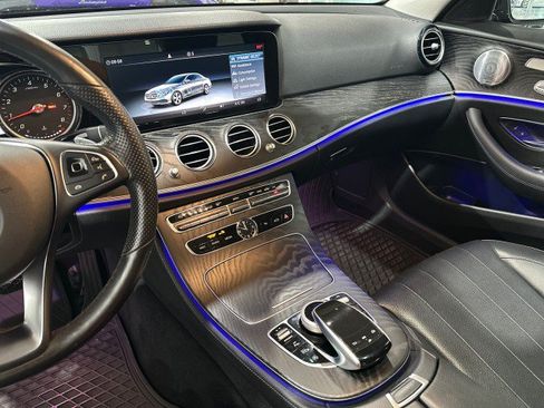 Used 2018 Mercedes-Benz E 300 4MATIC image 58
