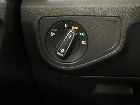 Used 2022 Volkswagen Atlas Cross Sport SEL Premium R-Line image 26