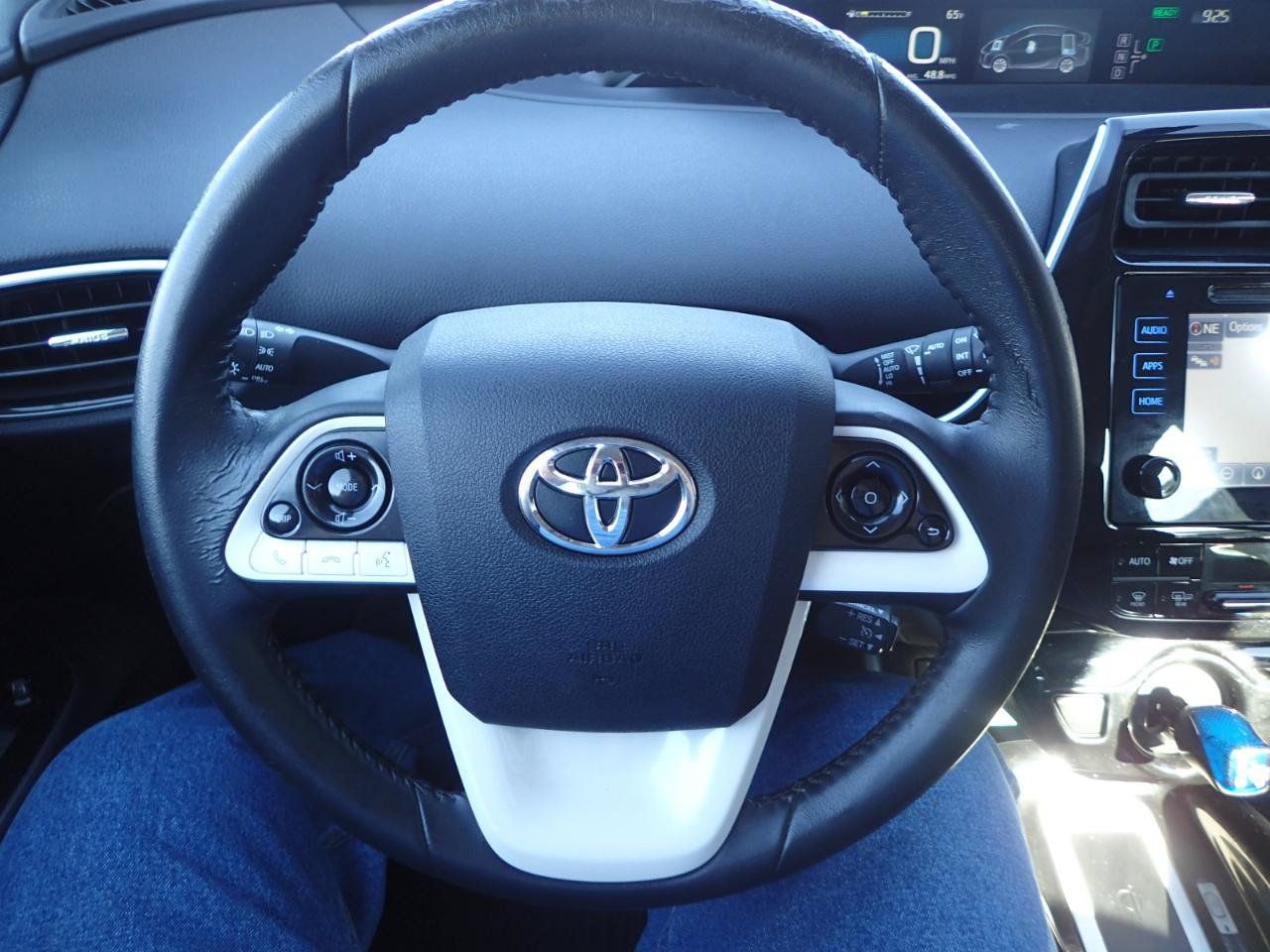 Used 2016 Toyota Prius Four FWD image 14
