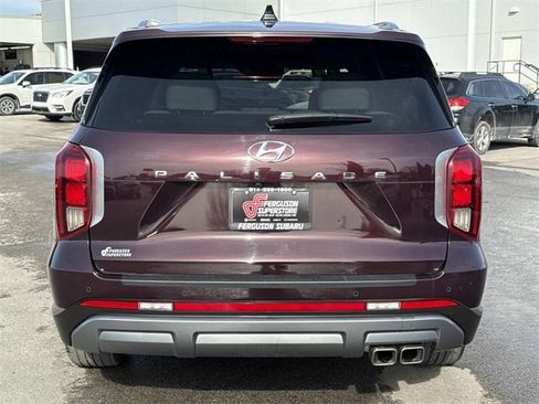 Used 2024 Hyundai Palisade SEL w/ Premium Package image 4