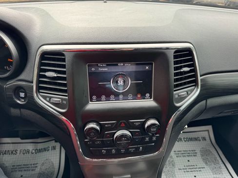 Used 2019 Jeep Grand Cherokee Laredo image 20