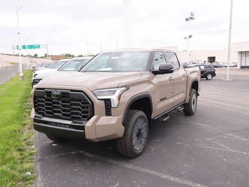 Used 2026 Toyota Tundra Limited AWD/4WD image 4