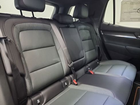 New 2026 GMC Terrain AT4 w/ Convenience Package III image 32