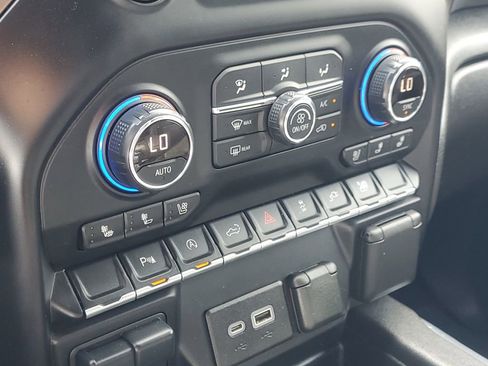 Used 2021 Chevrolet Silverado 1500 High Country image 26