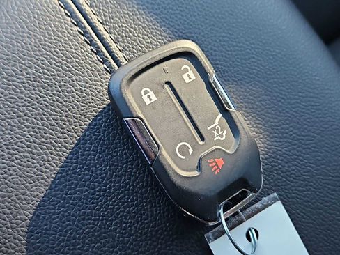 Used 2024 GMC Terrain SLT image 34