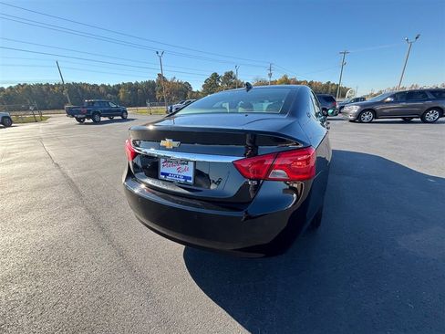 Used 2015 Chevrolet Impala LS w/ LS Convenience Package image 3