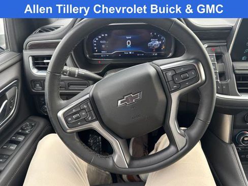 Used 2024 Chevrolet Tahoe Z71 w/ Luxury Package image 11