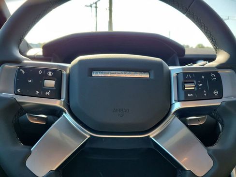 New 2025 Land Rover Discovery S image 29