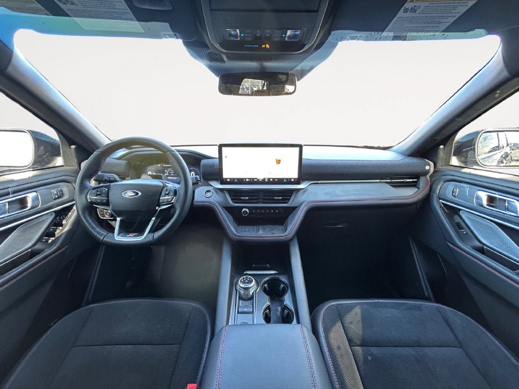 Used 2025 Ford Explorer ST AWD/4WD image 14