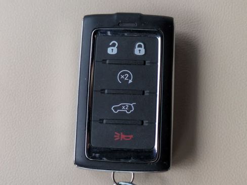 Used 2025 Jeep Grand Cherokee Limited RWD image 36