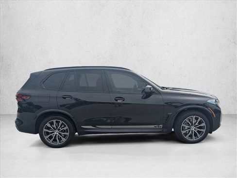Used 2026 BMW X5 xDrive40i w/ M Sport Package AWD/4WD image 4