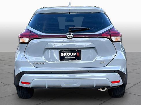 Certified 2023 Nissan Kicks SR FWD image 5
