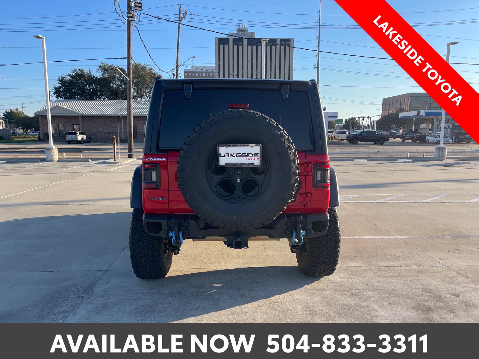 Used 2023 Jeep Wrangler Unlimited Rubicon 4xe AWD/4WD image 4