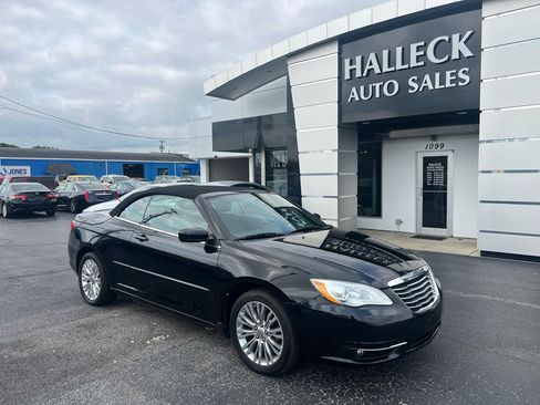 Used 2013 Chrysler 200 Touring FWD image 6