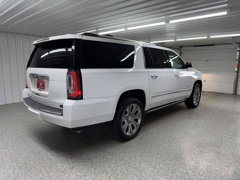 Used 2016 GMC Yukon XL Denali w/ Open Road Package AWD/4WD image 6