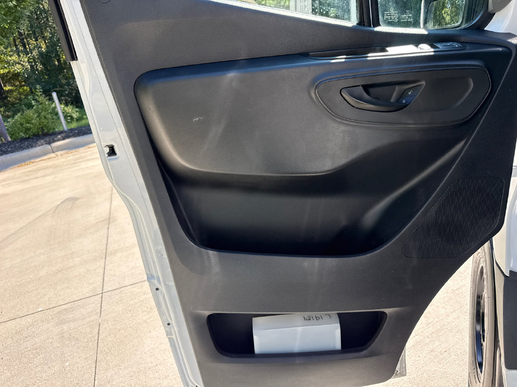 Used 2020 Mercedes-Benz Sprinter 2500 image 13