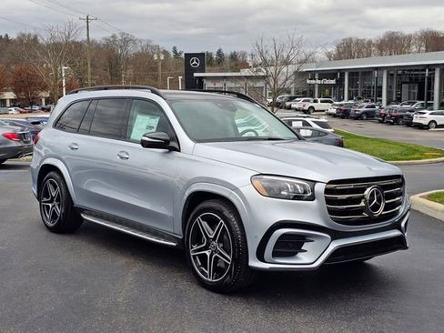 New 2026 Mercedes-Benz GLS 450 4MATIC image 1