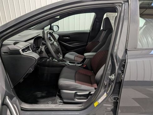 Used 2025 Toyota Corolla SE FWD image 14