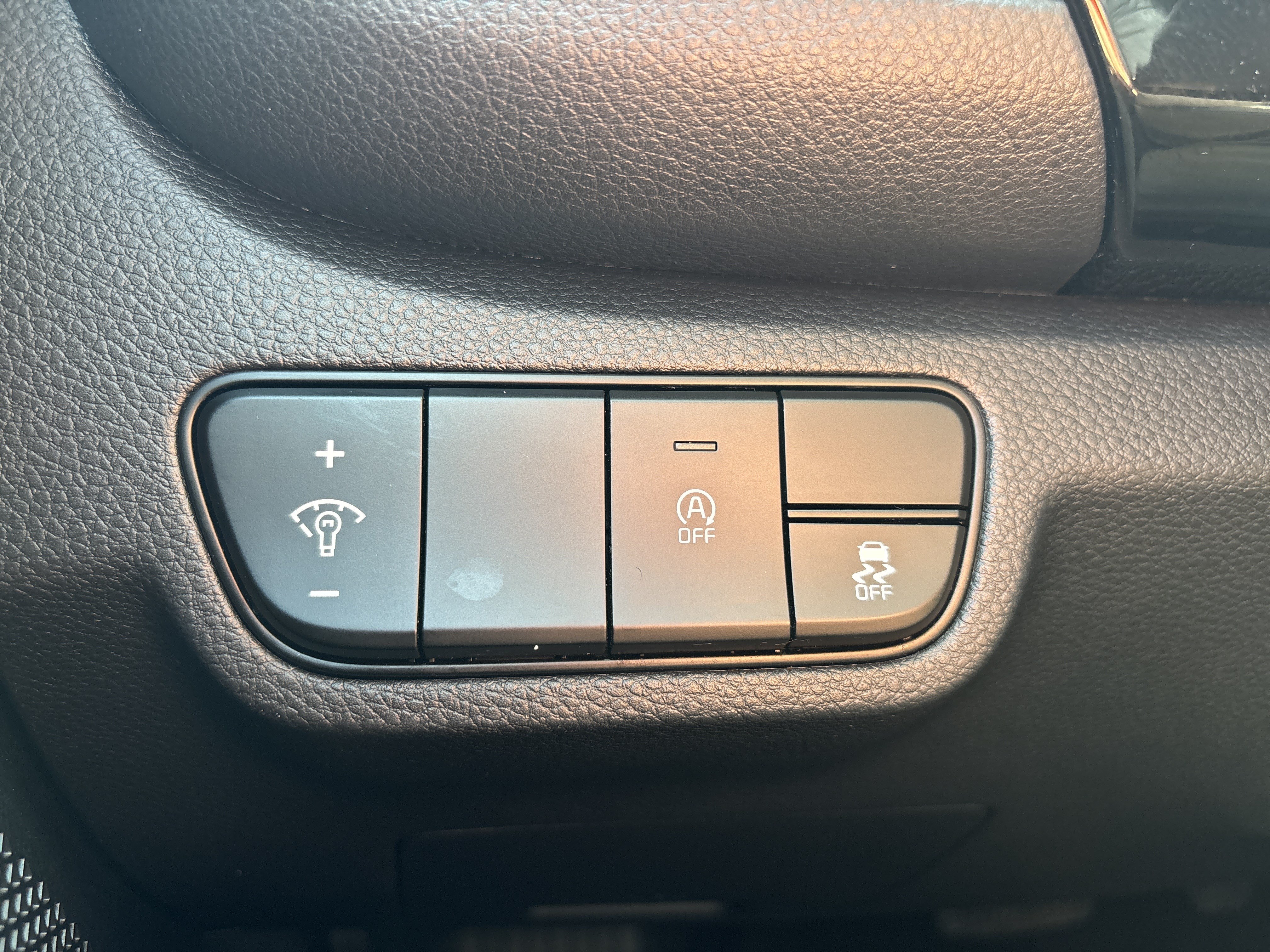 Used 2025 Kia Seltos S AWD/4WD image 22