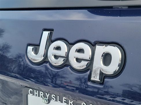 Used 2014 Jeep Grand Cherokee Overland image 6