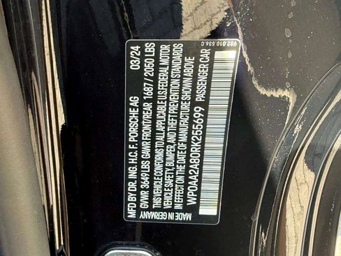 Used 2024 Porsche 718 Cayman w/ Sport Chrono Package image 37