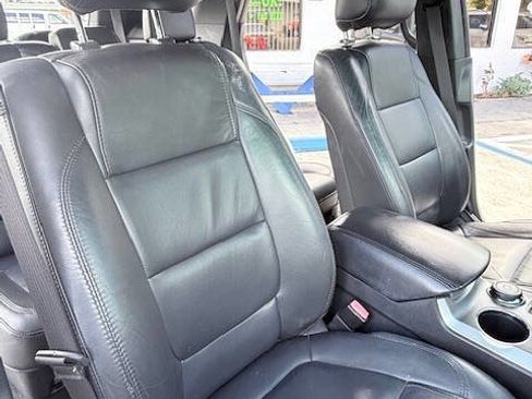 Used 2012 Ford Explorer XLT image 14