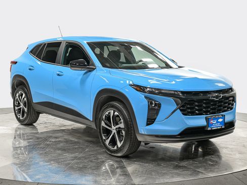 Used 2025 Chevrolet Trax RS w/ Driver Confidence Package FWD image 9