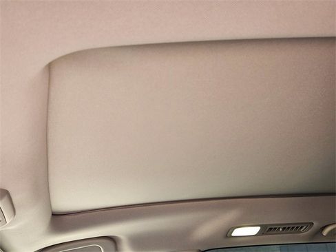 Certified 2022 Subaru Ascent Limited w/ Technology Package image 27