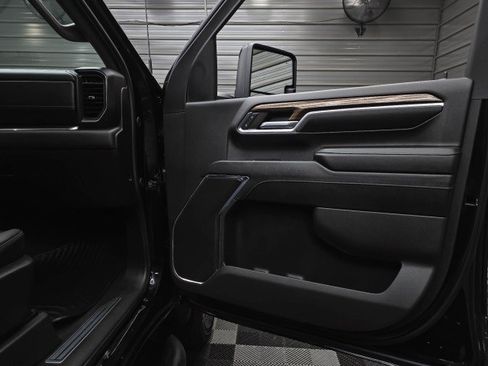 Used 2024 Chevrolet Silverado 2500 LT w/ Midnight Edition AWD/4WD image 36