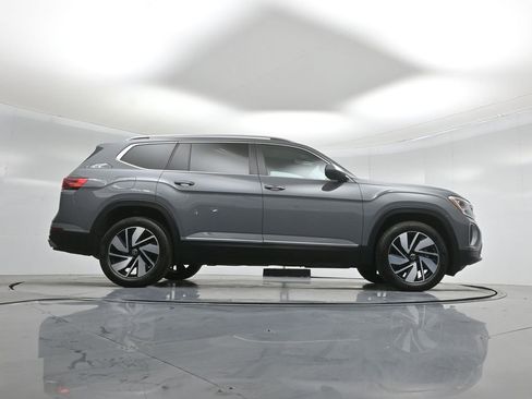 Used 2025 Volkswagen Atlas SEL image 49