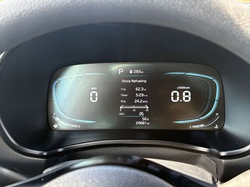 Used 2025 Kia Soul LX w/ LX Technology Package FWD image 37
