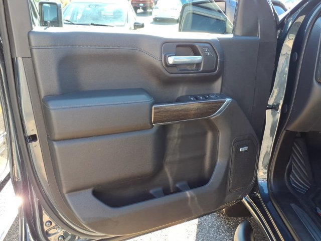Used 2021 Chevrolet Silverado 1500 LT Trail Boss w/ Convenience Package II AWD/4WD image 12
