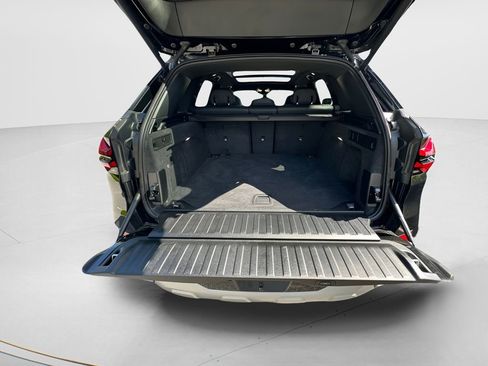 Used 2025 BMW X5 xDrive40i w/ Parking Assistance Package image 23